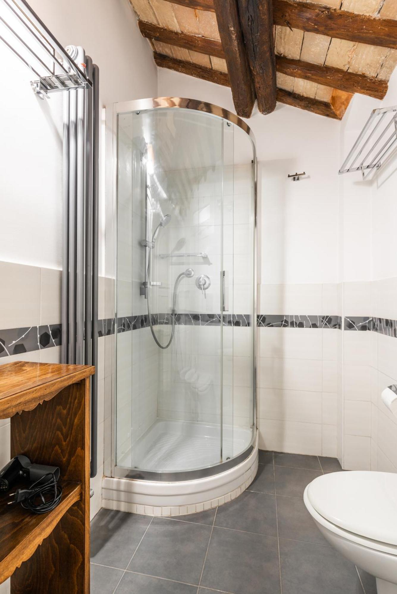 Pavone Centre Romantic Apartment Ngoại thất bức ảnh